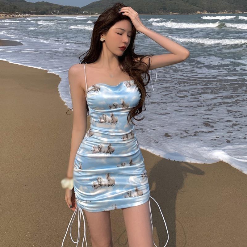 Женские узкие платья без рукавов с открытой спиной и принтом на подтяжках
Женские узкие платья без рукавов с открытой спиной и принтом на подтяжках