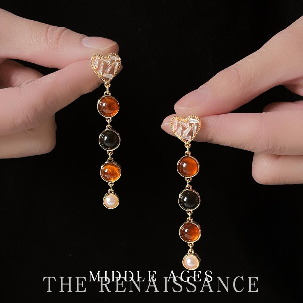 Zircon love earrings long fringed stud earrings French retro earrings women
Zircon love earrings long fringed stud earrings French retro earrings women