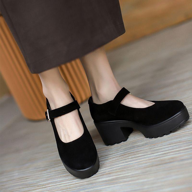 JK French single shoes black thick heel thin summer women s tide new old Beijing cloth shoes suede waterproof table dance shoes 35
JK French single shoes black thick heel thin summer women s tide new old Beijing cloth shoes suede waterproof table dance shoes 35