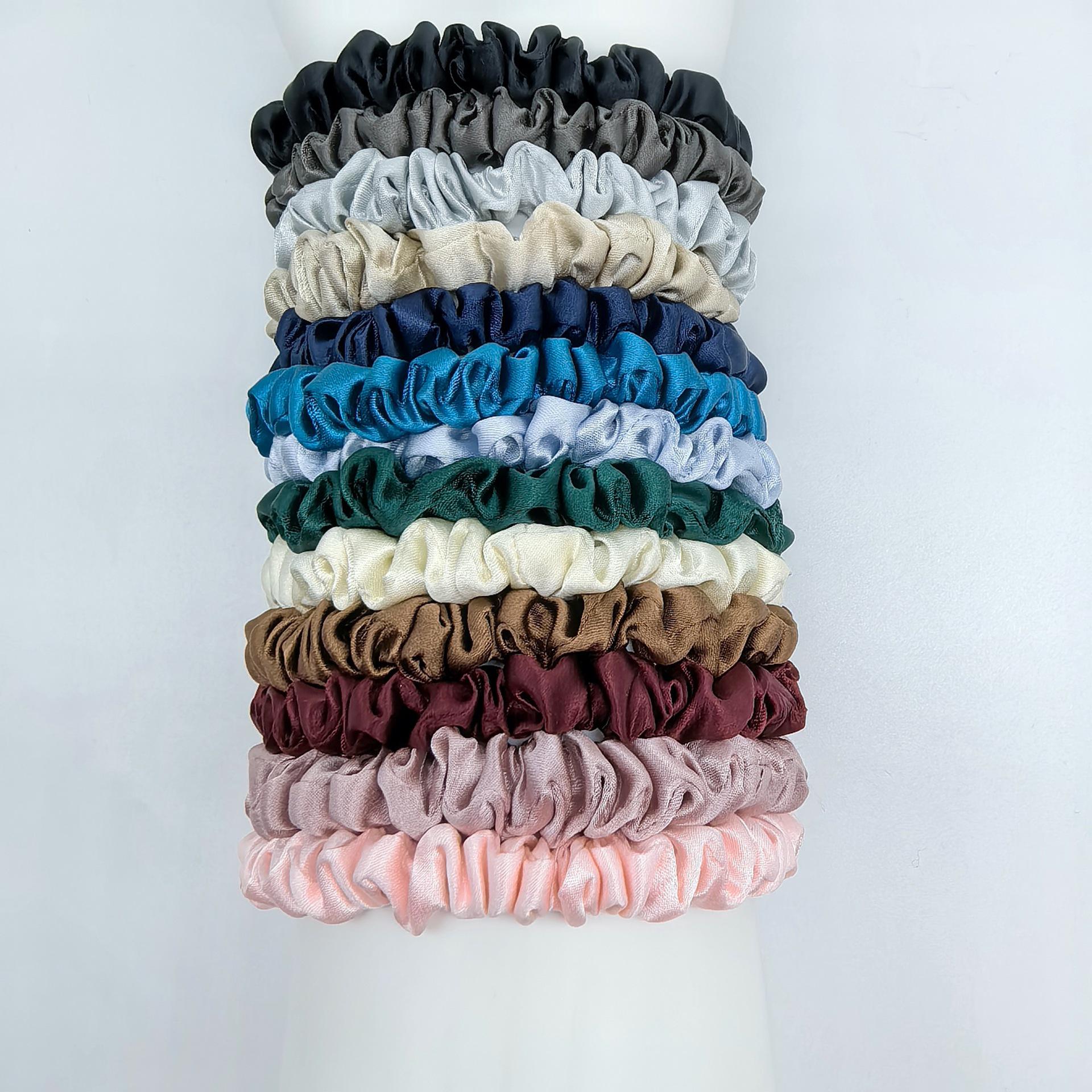 Luxurious 19 Momme Silk Scrunchies - 100% Mulberry Silk Hair Ties, 1cm Large Intestine Style with Small Rubber Bands, Available in Stock
Luxurious 19 Momme Silk Scrunchies - 100% Mulberry Silk Hair Ties, 1cm Large Intestine Style with Small Rubber Bands, Available in Stock