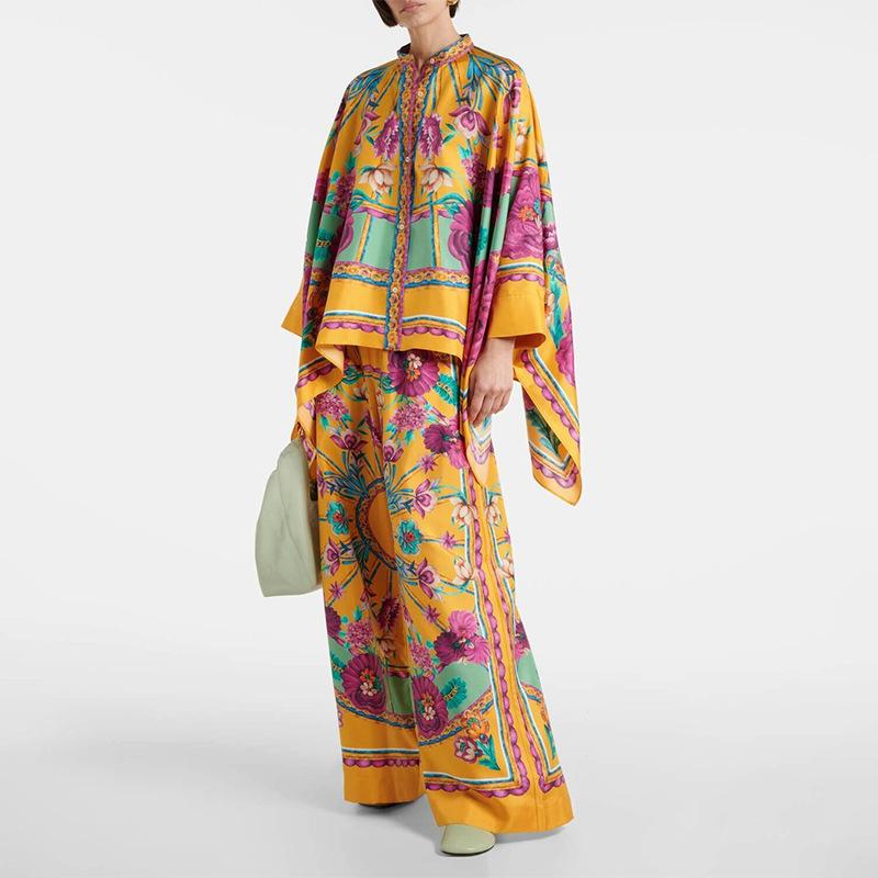 Штани з вінтажним принтом. Жіноча сорочка з довгими рукавами і широкими брюками. Комплект із двох предметів. Жіноча мода. Тенденція вуличного одягу. XXXL
Штани з вінтажним принтом. Жіноча сорочка з довгими рукавами і широкими брюками. Комплект із двох предметів. Жіноча мода. Тенденція вуличного одягу. XXXL