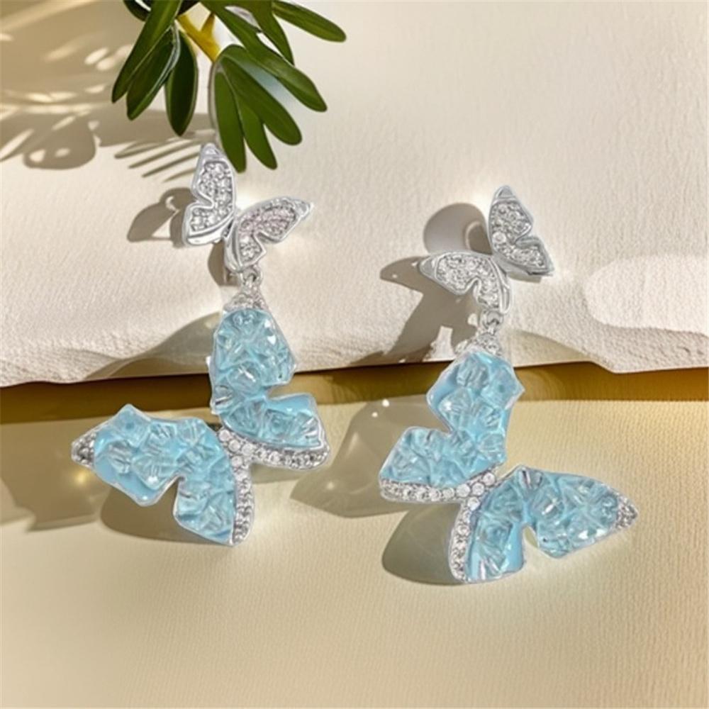 Cute Female Silver Color Small White Blue Zircon Stone Butterfly Stud Earrings Lovely Bridal Wedding Jewelry For Women
Cute Female Silver Color Small White Blue Zircon Stone Butterfly Stud Earrings Lovely Bridal Wedding Jewelry For Women
