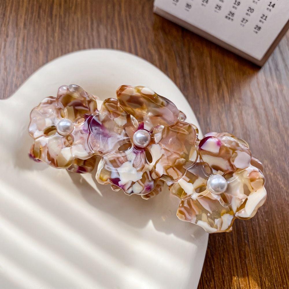Pearl Flower Hair Grab Clip Korean Style Geometry Shark Clip Vintage Acetic Acid Hair Claw Party
Pearl Flower Hair Grab Clip Korean Style Geometry Shark Clip Vintage Acetic Acid Hair Claw Party