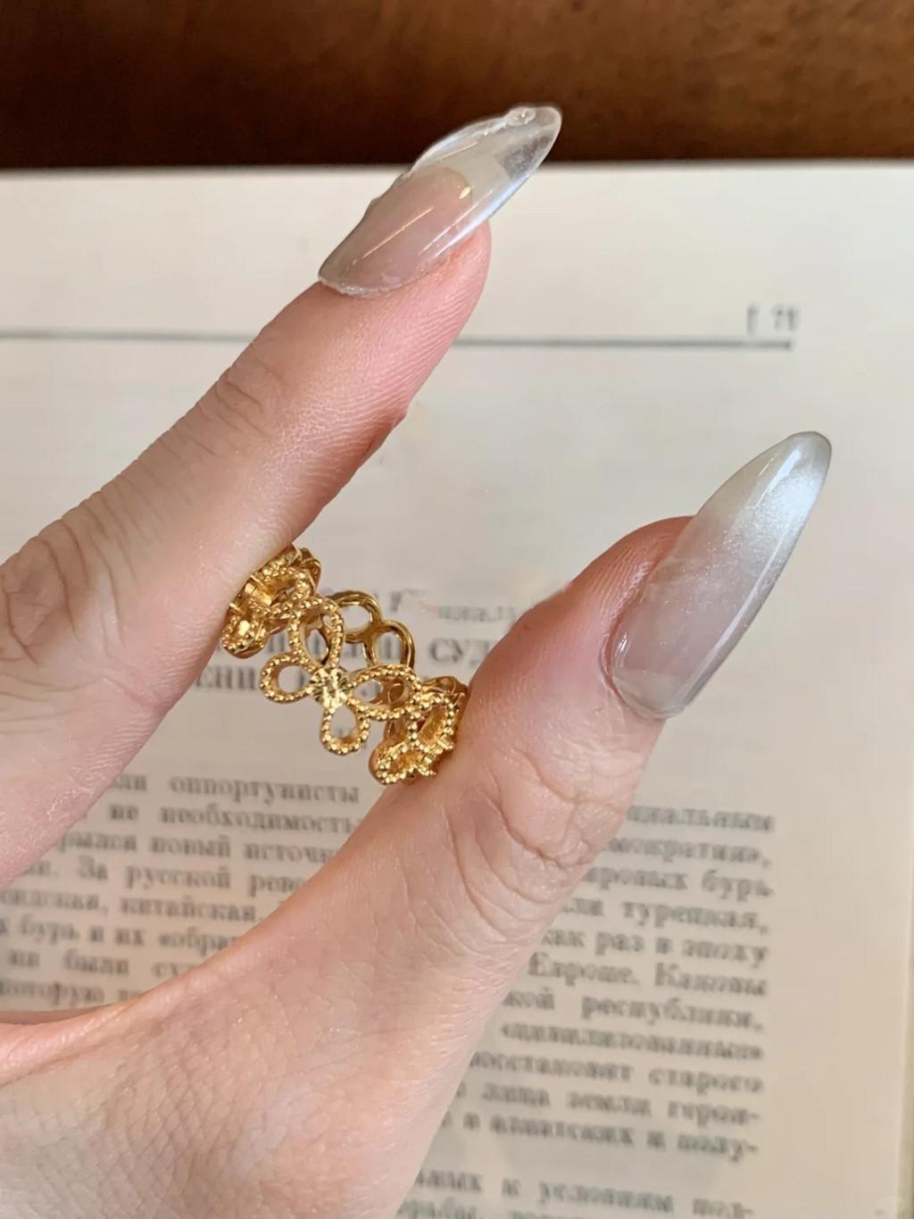 Contemporary Copper Enamel Butterfly Gourd Ring With Unique Textured Design For Women J6136
Contemporary Copper Enamel Butterfly Gourd Ring With Unique Textured Design For Women J6136