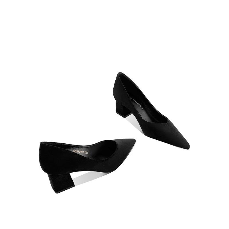 Dress high heels women s thick heel new suede light mouth pointed single shoes CM medium heel professional black women s shoes 33
Dress high heels women s thick heel new suede light mouth pointed single shoes CM medium heel professional black women s shoes 33