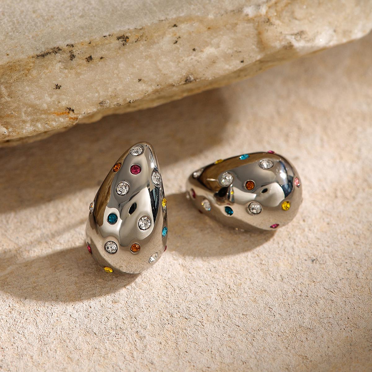 2024 Summer Women s Colorful Rhinestone Teardrop Stud Earrings - Stainless Steel, Niche Design
2024 Summer Women s Colorful Rhinestone Teardrop Stud Earrings - Stainless Steel, Niche Design