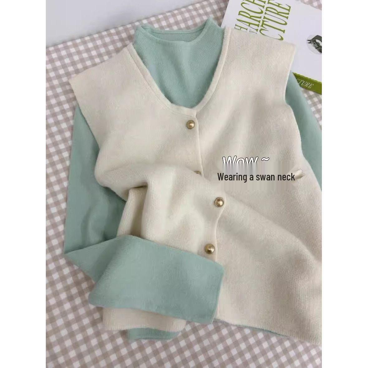 Autumn/Winter Plus Size Soft Knit Turtleneck Sweater - Korean Style for Women One Size
Autumn/Winter Plus Size Soft Knit Turtleneck Sweater - Korean Style for Women One Size