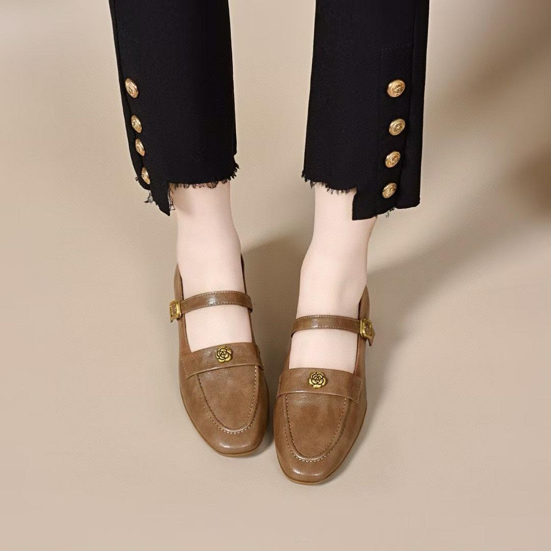 Retro camellia one-word buckle Mary Jane women s medium heel cowhide single shoes women s commuter round head small leather shoes 40 хаки
Retro camellia one-word buckle Mary Jane women s medium heel cowhide single shoes women s commuter round head small leather shoes 40 хаки