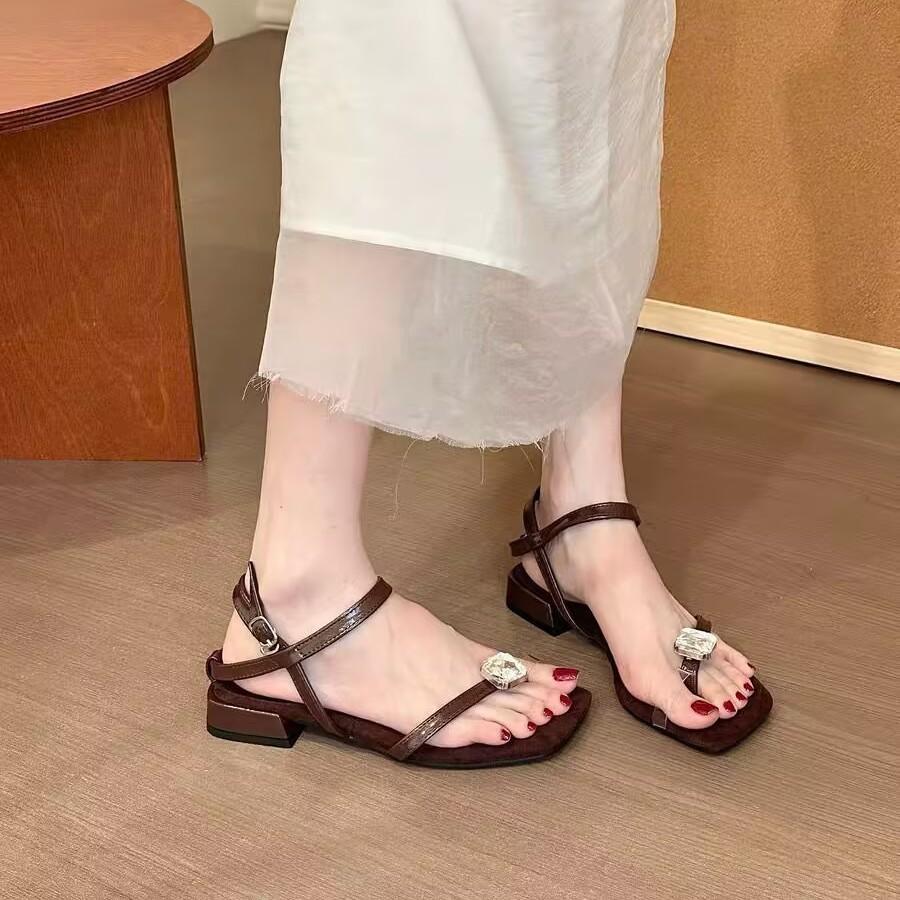 2025 summer new generous diamond thick heel transparent toe color matching temperament personality versatile trend high heel sandals women 40 червоний
2025 summer new generous diamond thick heel transparent toe color matching temperament personality versatile trend high heel sandals women 40 червоний
