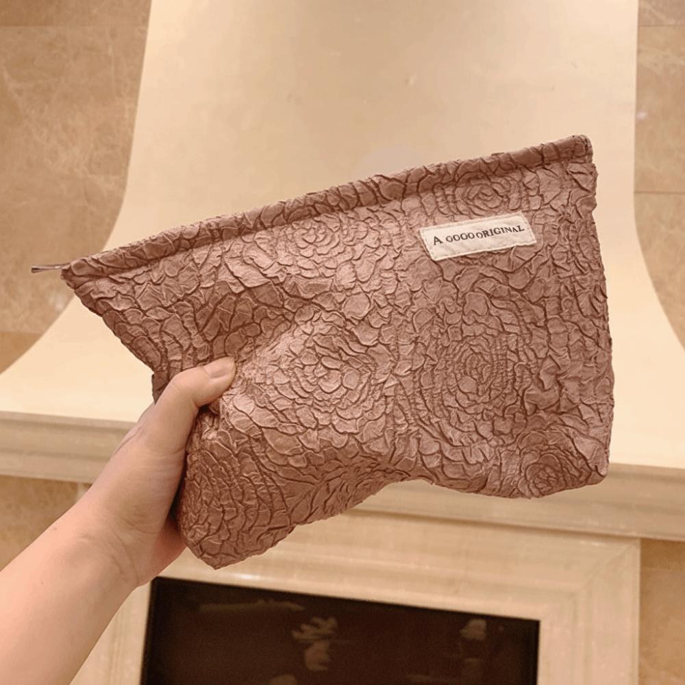 Portable Zipper Cosmetic Bags 3D Rose Large Capacity Storage Bag Makeup Pouch Travel Makeup Bag 3D Rose розовый
Portable Zipper Cosmetic Bags 3D Rose Large Capacity Storage Bag Makeup Pouch Travel Makeup Bag 3D Rose розовый