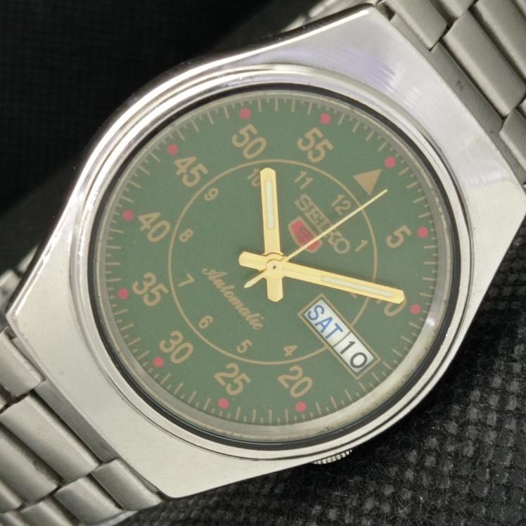 USED VINTAGE SEIKO 5 AUTO 7S26A JAPAN MENS D/D GREEN WATCH 608b-a315238-2 SKU608b-a315238
USED VINTAGE SEIKO 5 AUTO 7S26A JAPAN MENS D/D GREEN WATCH 608b-a315238-2 SKU608b-a315238