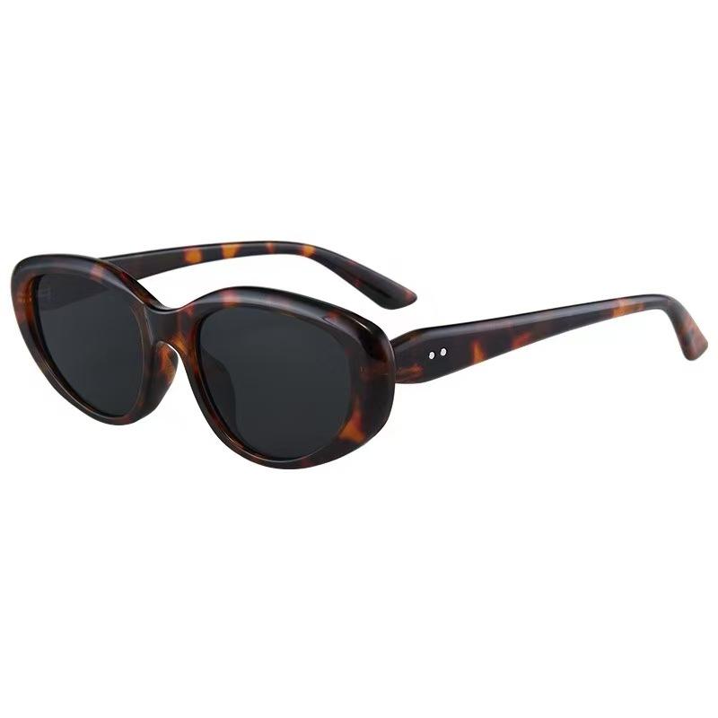 Retro Style Female Sunglasses Cat Eye Shape Anti-reflective Women s Sun Eyeglasses Premium Quality-Made Male Sunglass
Retro Style Female Sunglasses Cat Eye Shape Anti-reflective Women s Sun Eyeglasses Premium Quality-Made Male Sunglass