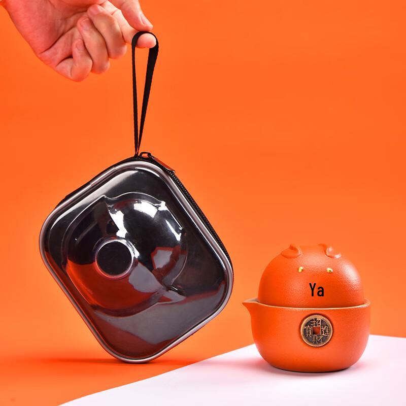 Керамический дорожный чайный набор Гунфу «Счастливый кролик»
Керамический дорожный чайный набор Гунфу «Счастливый кролик»