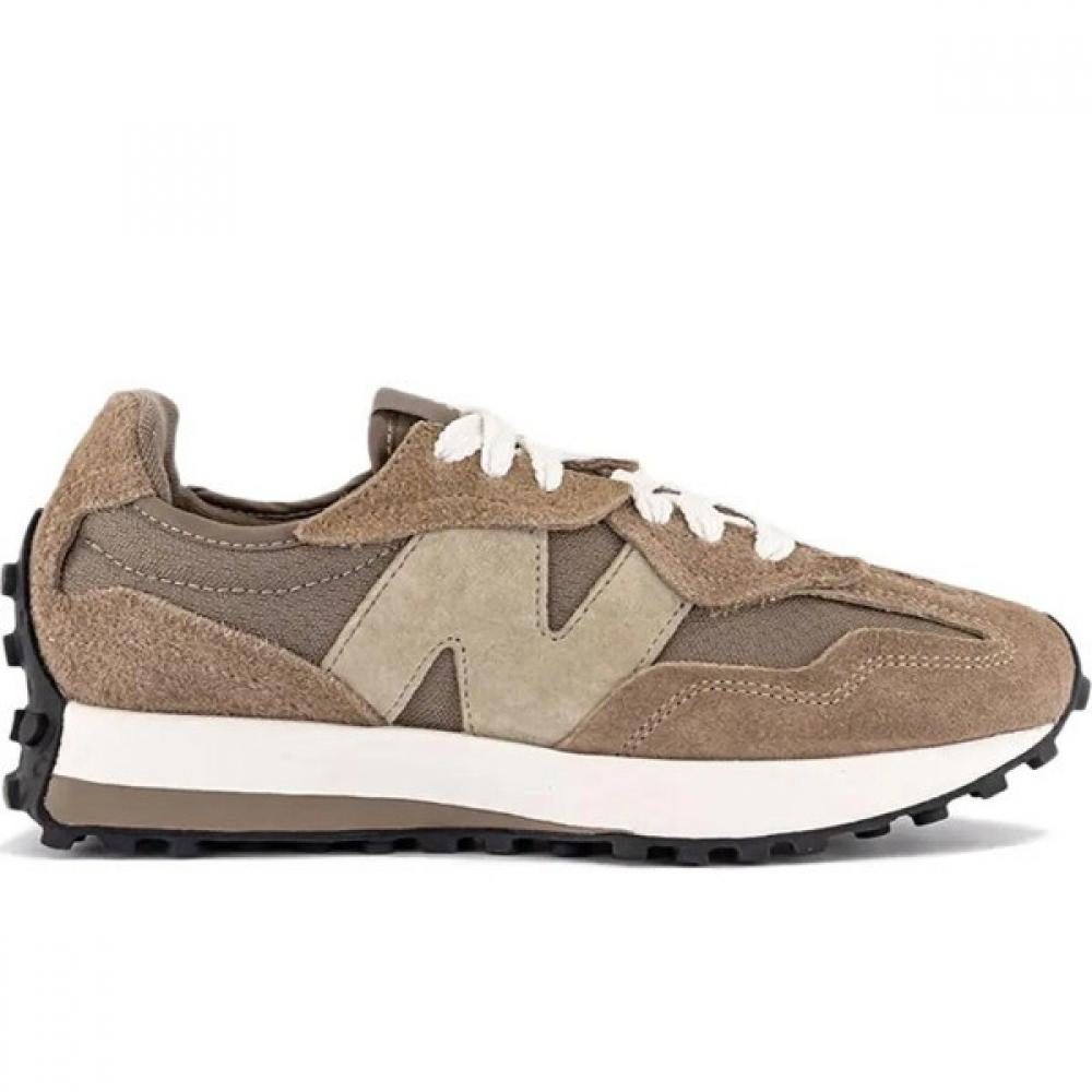 New Balance Sneakers U327sbc 240/size
New Balance Sneakers U327sbc 240/size