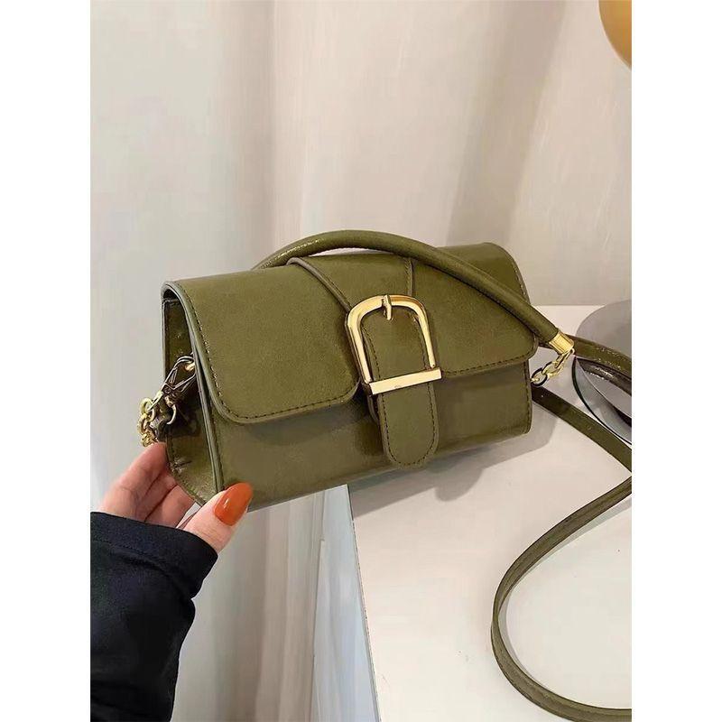 Bag women s new fashion casual small square bag glossy green shoulder messenger bag niche temperament underarm bag NK--622 (see details page for size) зелёный
Bag women s new fashion casual small square bag glossy green shoulder messenger bag niche temperament underarm bag NK--622 (see details page for size) зелёный