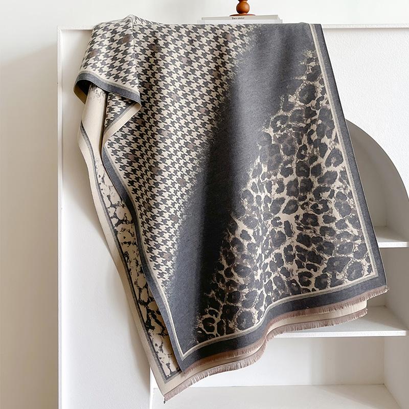 Elegant Jacquard Design Scarf Imitation Cashmere Soft Warm Fringe Shawl Autumn Winter Coldproof Windproof Blanket Scarf
Elegant Jacquard Design Scarf Imitation Cashmere Soft Warm Fringe Shawl Autumn Winter Coldproof Windproof Blanket Scarf
