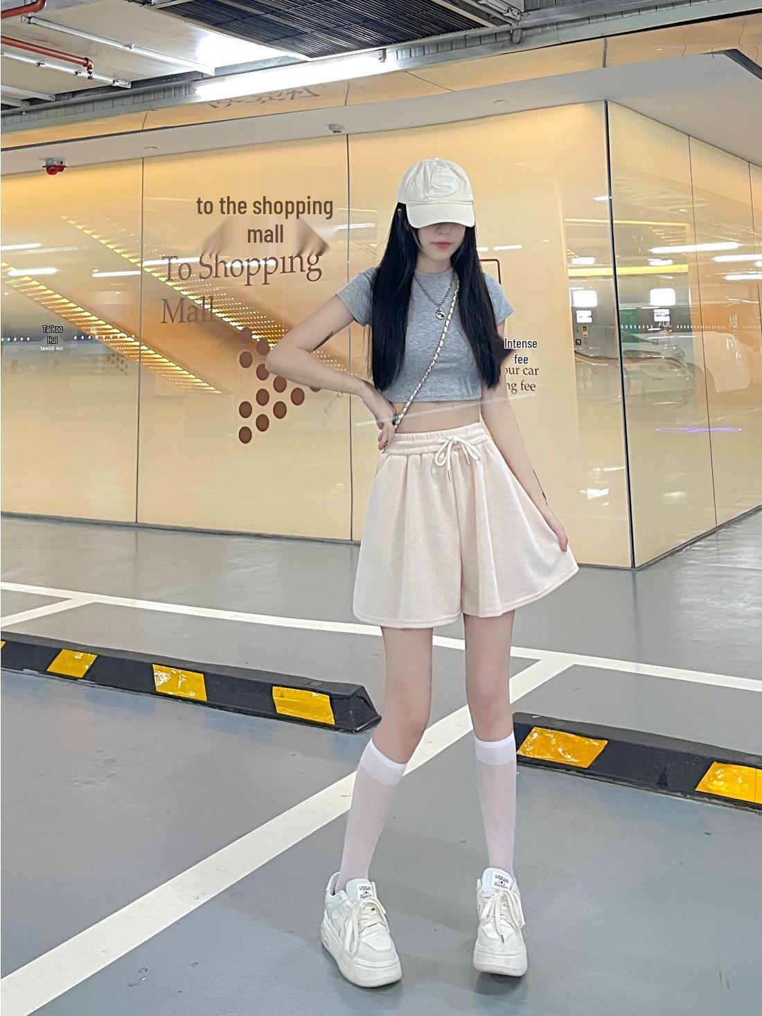 Спортивная юбка-шорты в стиле маленькой балерины: Женские приталенные плиссированные шорты А-силуэта для лета XL (Recommended 116-125 lbs)
Спортивная юбка-шорты в стиле маленькой балерины: Женские приталенные плиссированные шорты А-силуэта для лета XL (Recommended 116-125 lbs)