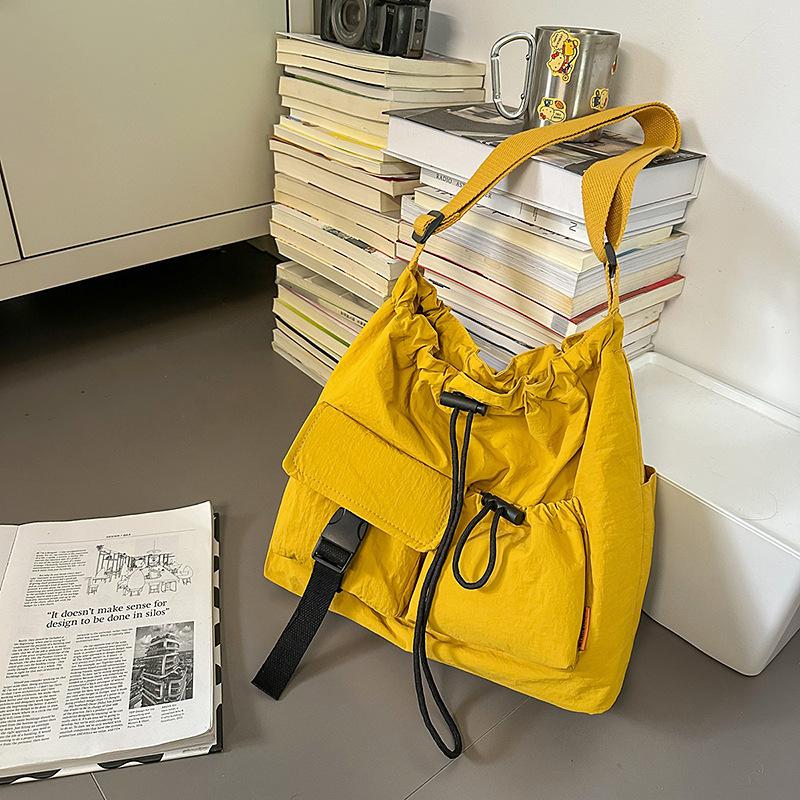 Women s bag large-capacity new summer versatile drawstring shoulder messenger bag high-end commuter tote bag жёлтый
Women s bag large-capacity new summer versatile drawstring shoulder messenger bag high-end commuter tote bag жёлтый