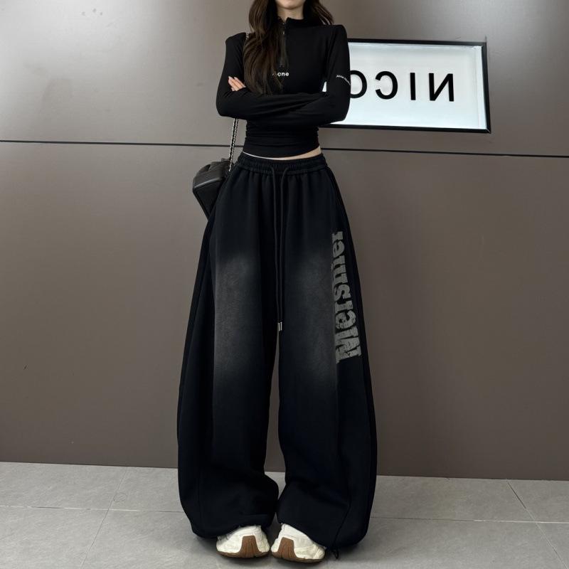 2025 Retro Unisex Heavy-Duty Wide-Leg Casual Pants with Thick Velvet and Letter Print Small
2025 Retro Unisex Heavy-Duty Wide-Leg Casual Pants with Thick Velvet and Letter Print Small