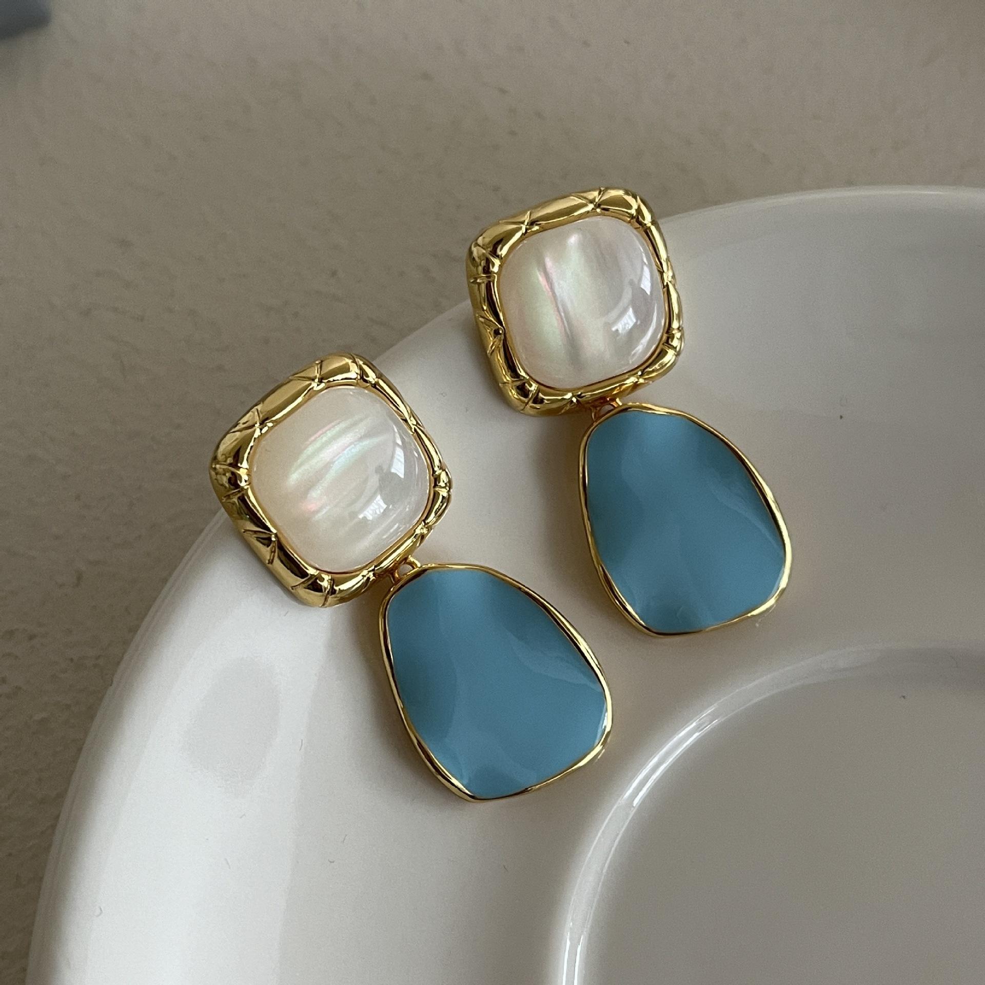 Серьги Shell Lake Water Orchid, темпераментные серьги в стиле знаменитостей в Гонконге, ретро-серьги премиум-класса в стиле французской Хепберн
Серьги Shell Lake Water Orchid, темпераментные серьги в стиле знаменитостей в Гонконге, ретро-серьги премиум-класса в стиле французской Хепберн