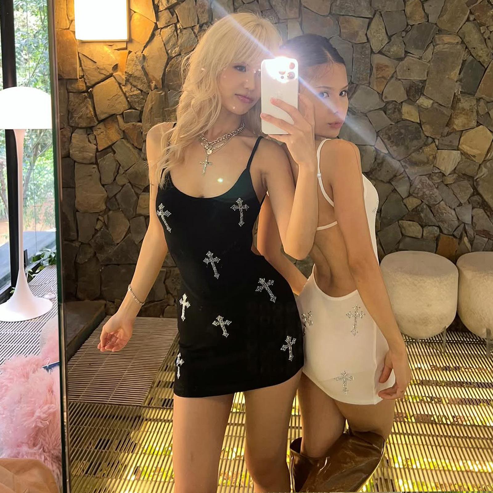 ins European and American style autumn new sexy Spice Girls cross hot diamond halter suspender hip dress women L чорний
ins European and American style autumn new sexy Spice Girls cross hot diamond halter suspender hip dress women L чорний