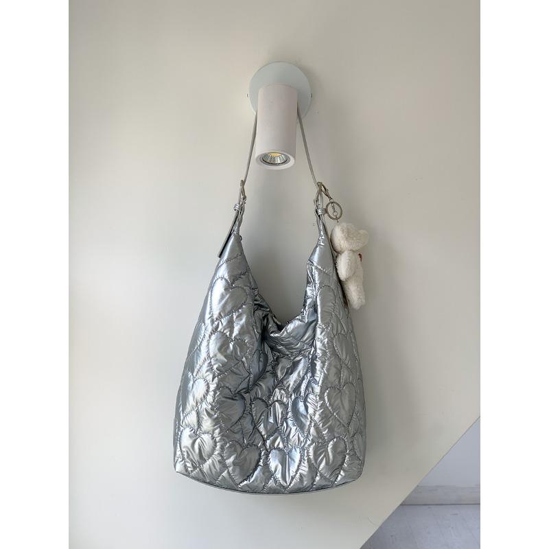 Embroidery love tote bag silver large capacity shoulder bag women s fashion niche soft commuter bag women s work срібний
Embroidery love tote bag silver large capacity shoulder bag women s fashion niche soft commuter bag women s work срібний