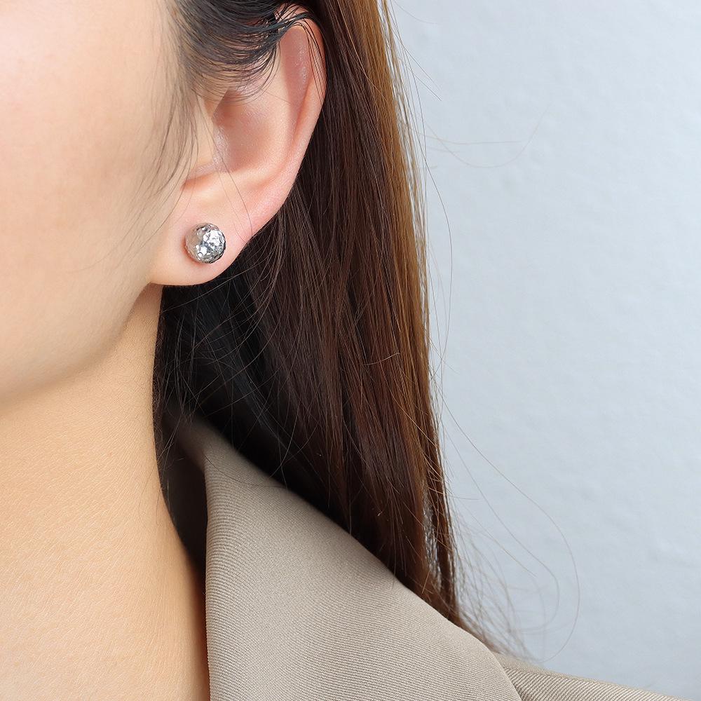 Бренд Французькі Маленькі Сережки-Пусети Золотого Кольору: Прикраси з титанової сталі з 18-каратним золотим покриттям для жінок
Бренд Французькі Маленькі Сережки-Пусети Золотого Кольору: Прикраси з титанової сталі з 18-каратним золотим покриттям для жінок