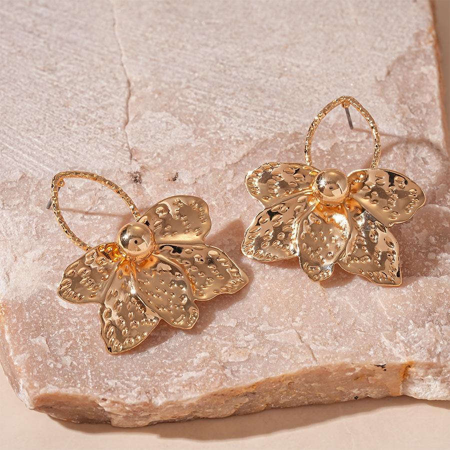Digadagu Metal Pleated Petal Dangle Earrings New Women s Exaggerated Minimalist Earrings Daily Zircon Accessories золотой
Digadagu Metal Pleated Petal Dangle Earrings New Women s Exaggerated Minimalist Earrings Daily Zircon Accessories золотой