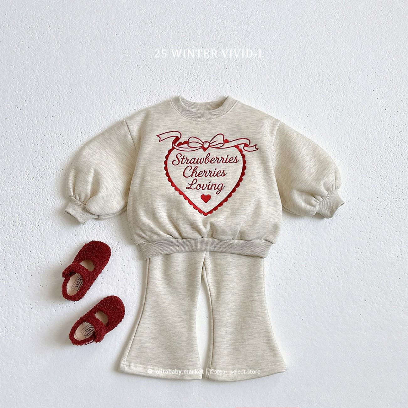 Зимовий двокомпонентний набір для дівчинки: оксамитовий худі з серцем та розкльошені штани 80 cm
Зимовий двокомпонентний набір для дівчинки: оксамитовий худі з серцем та розкльошені штани 80 cm