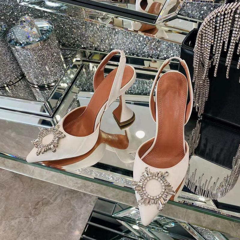 Мода 2025 Весна и Осень Мода Острый Нос Высокие Каблуки Солнечная Пряжка Сандалии с Закрытым Носком Овчина Женская Обувь Обувь с Низким Верхом Одинарная Обувь 42 белый
Мода 2025 Весна и Осень Мода Острый Нос Высокие Каблуки Солнечная Пряжка Сандалии с Закрытым Носком Овчина Женская Обувь Обувь с Низким Верхом Одинарная Обувь 42 белый