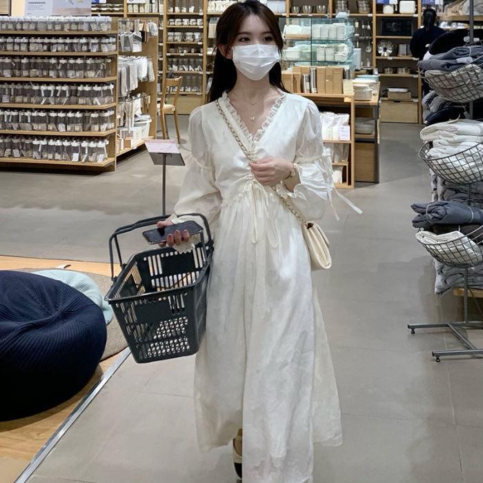 Осеннее платье в западном стиле с V-образным вырезом и длинными рукавами в дворцовом стиле M
Осеннее платье в западном стиле с V-образным вырезом и длинными рукавами в дворцовом стиле M