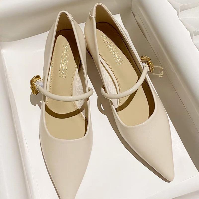 Retro French fashion Mary Jane shoes women s autumn new thick heel with temperament pointed middle heel versatile single shoes 40
Retro French fashion Mary Jane shoes women s autumn new thick heel with temperament pointed middle heel versatile single shoes 40