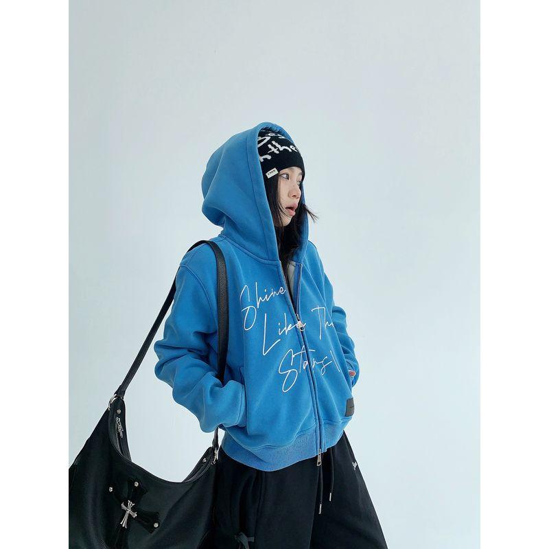 Junchai Autumn American Style Niche Style Heavy Weight Distressed Thickened Short Type Hooded Jacket Loose Retro Jacket Tops Female Fashion Blue M
Junchai Autumn American Style Niche Style Heavy Weight Distressed Thickened Short Type Hooded Jacket Loose Retro Jacket Tops Female Fashion Blue M