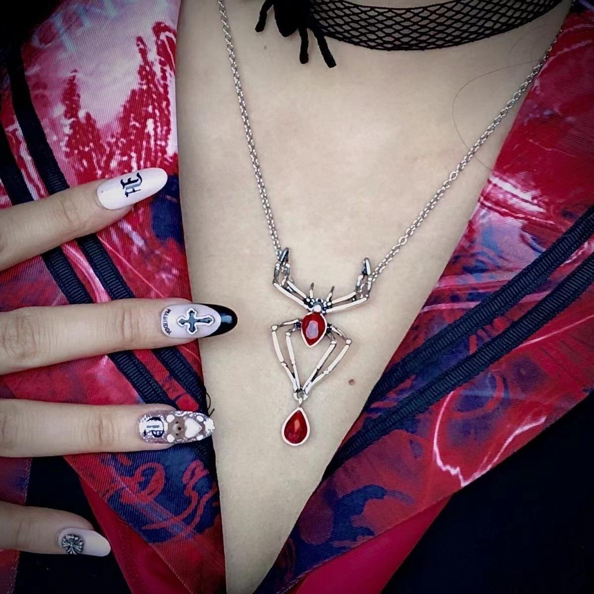 Internet Celebrity Halloween Punk Retro Red Rhinestone Spider Necklace – Cool Series for Women
Internet Celebrity Halloween Punk Retro Red Rhinestone Spider Necklace – Cool Series for Women