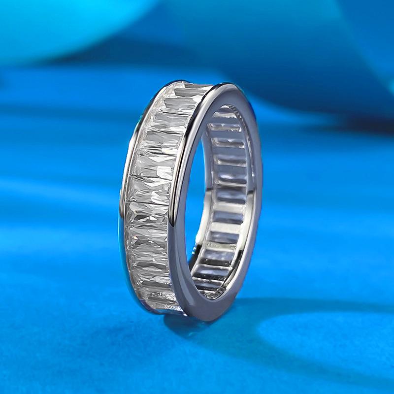 Lulu Tong S925 Silver Princess Square Ring, European-American Full Diamond Trend, Unisex Brand Pair. Size 6
Lulu Tong S925 Silver Princess Square Ring, European-American Full Diamond Trend, Unisex Brand Pair. Size 6