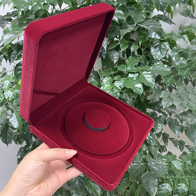 Necklace box, earring bracelet box, high-end pearl necklace set gift box, three piece set packaging box, two-piece set packaging box 11111
Necklace box, earring bracelet box, high-end pearl necklace set gift box, three piece set packaging box, two-piece set packaging box 11111