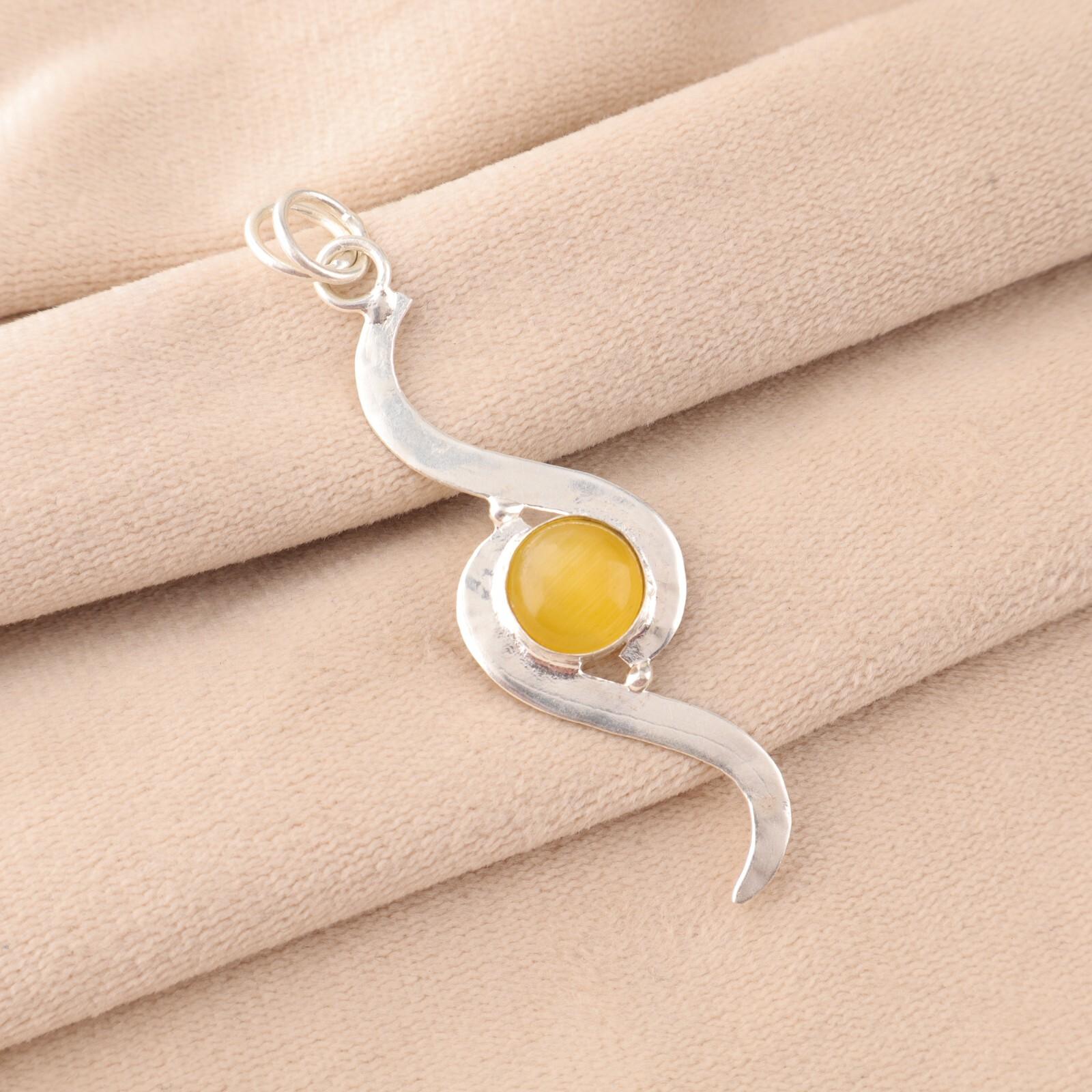 Yellow Cat s Eye Gemstone 925 Sterling Silver Jewelry Handmade Stylish Pendant PP-44-35
Yellow Cat s Eye Gemstone 925 Sterling Silver Jewelry Handmade Stylish Pendant PP-44-35