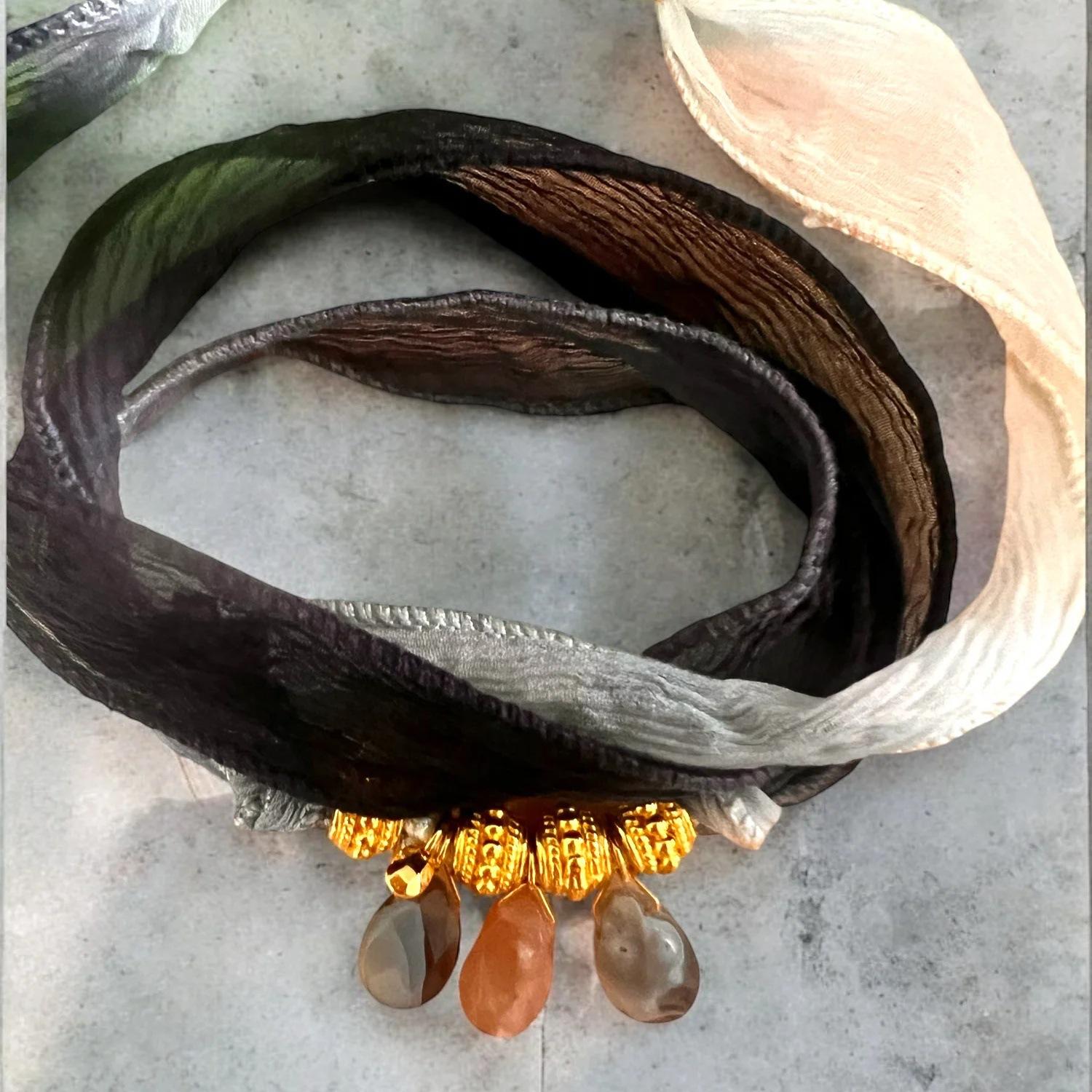 Gradual Change Silk Scarf Necklace Natural Stone Water Drop Pendant Bohemian Cloth Strip Artistic Sense Fashion Jewelry Women
Gradual Change Silk Scarf Necklace Natural Stone Water Drop Pendant Bohemian Cloth Strip Artistic Sense Fashion Jewelry Women
