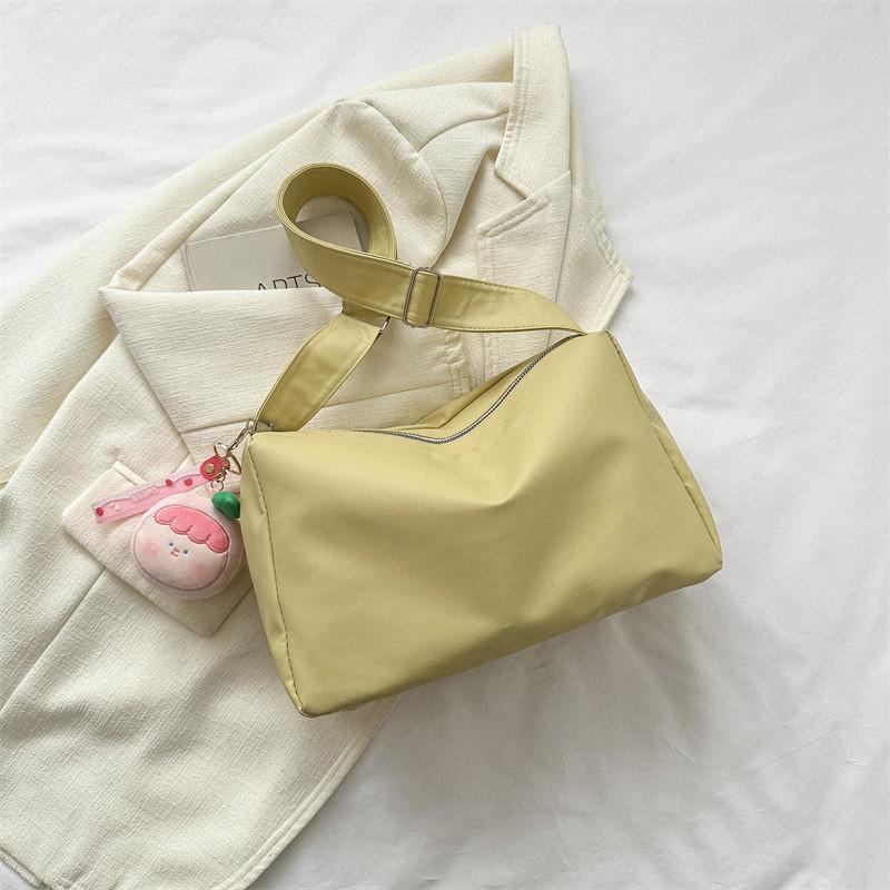 Trendy Street Style Medium Sized Tote Bag Ideal For Women With Zip Closure Without Pendant жовтий
Trendy Street Style Medium Sized Tote Bag Ideal For Women With Zip Closure Without Pendant жовтий
