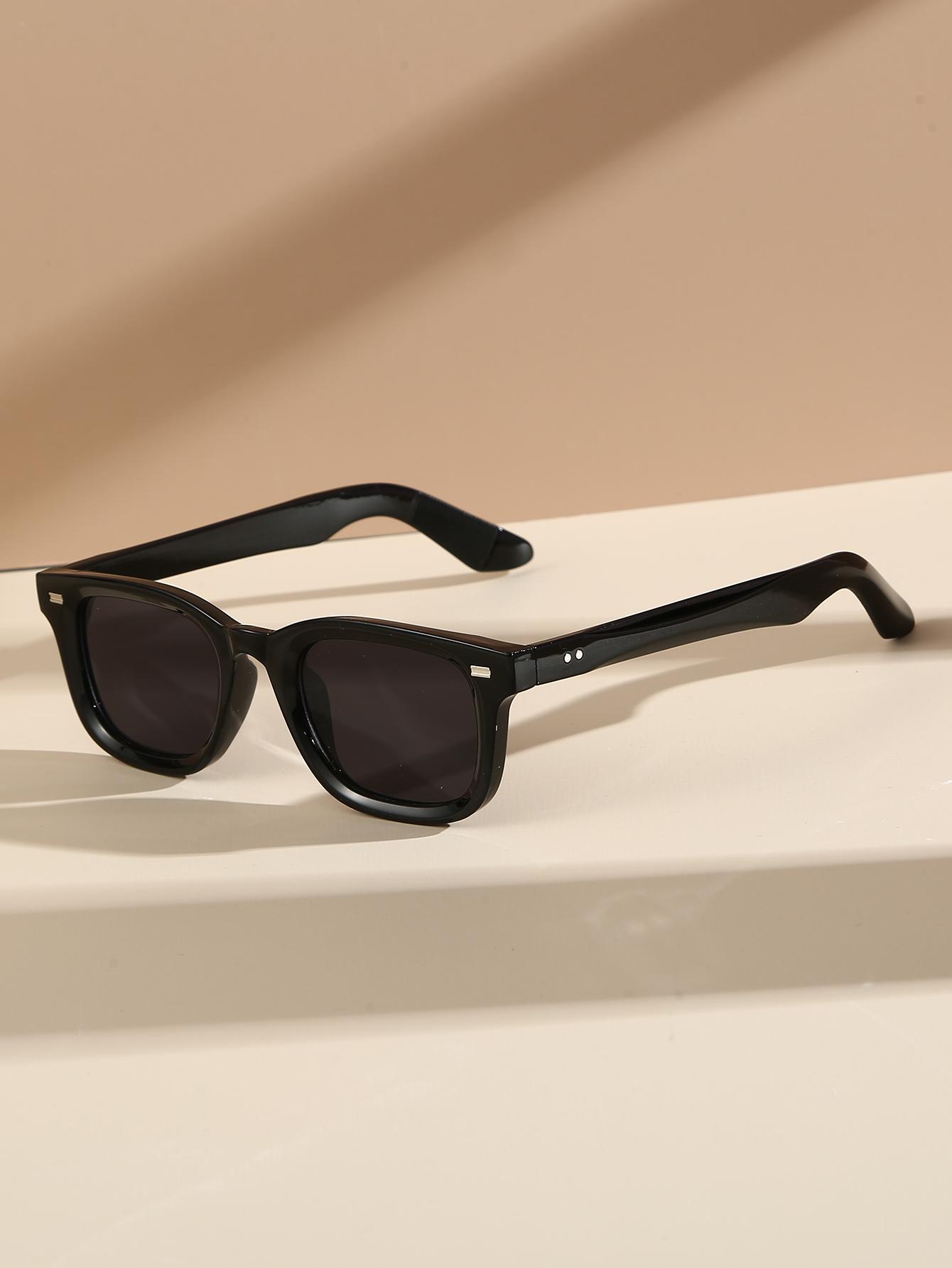1Pc Classic Retro Square Sun Glasses Trendy Fashion Casual Basic Black Rectangular Sunglasses Suitable for Seaside Vacation Acce
1Pc Classic Retro Square Sun Glasses Trendy Fashion Casual Basic Black Rectangular Sunglasses Suitable for Seaside Vacation Acce