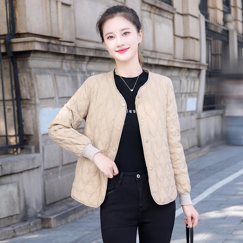 Осень и зима новая легкая пуховая куртка женская белая утиная пуховая подкладка куртка короткая повседневная внутренняя базовая бейсбольная куртка XXXL140-75 kg хаки
Осень и зима новая легкая пуховая куртка женская белая утиная пуховая подкладка куртка короткая повседневная внутренняя базовая бейсбольная куртка XXXL140-75 kg хаки