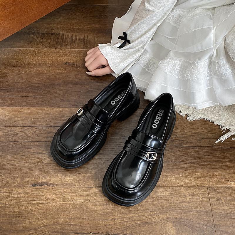 Коричневые туфли на высокой платформе в ретро-британском стиле, женские, весна-осень 2025, французские мокасины с одной педалью 35 чёрный
Коричневые туфли на высокой платформе в ретро-британском стиле, женские, весна-осень 2025, французские мокасины с одной педалью 35 чёрный
