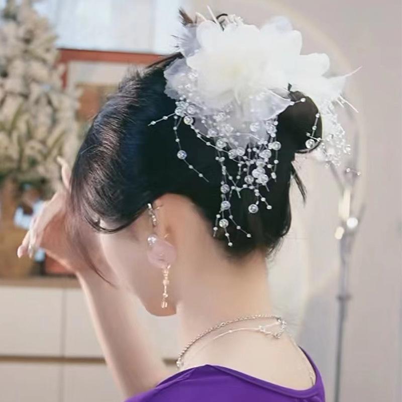 Acrylic fabric mesh yarn flower hair grab temperament versatile back head plate hairpin sweet niche hair accessories woman
Acrylic fabric mesh yarn flower hair grab temperament versatile back head plate hairpin sweet niche hair accessories woman