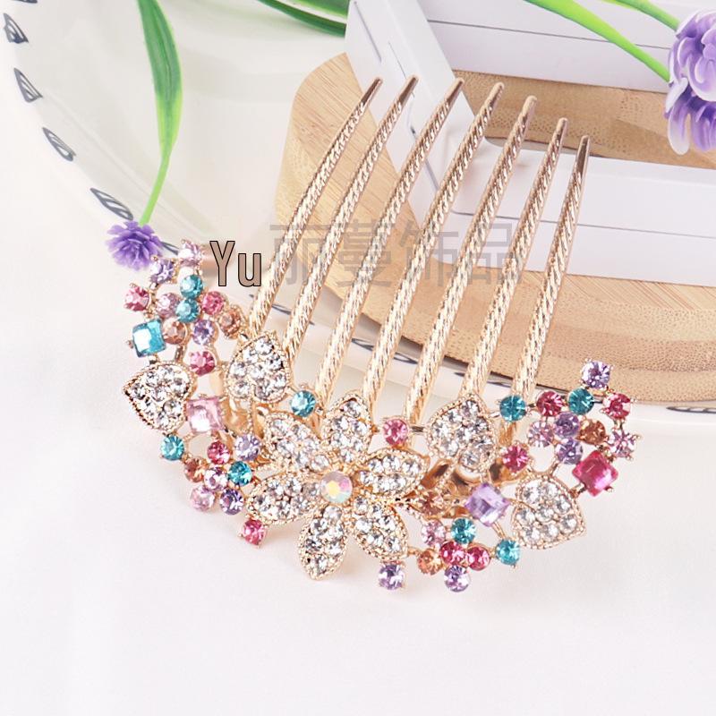 Металлическая шпилька для волос с семью зубцами и стразами - элегантные украшения для волос и заколка для хвоста разноцветный
Металлическая шпилька для волос с семью зубцами и стразами - элегантные украшения для волос и заколка для хвоста разноцветный