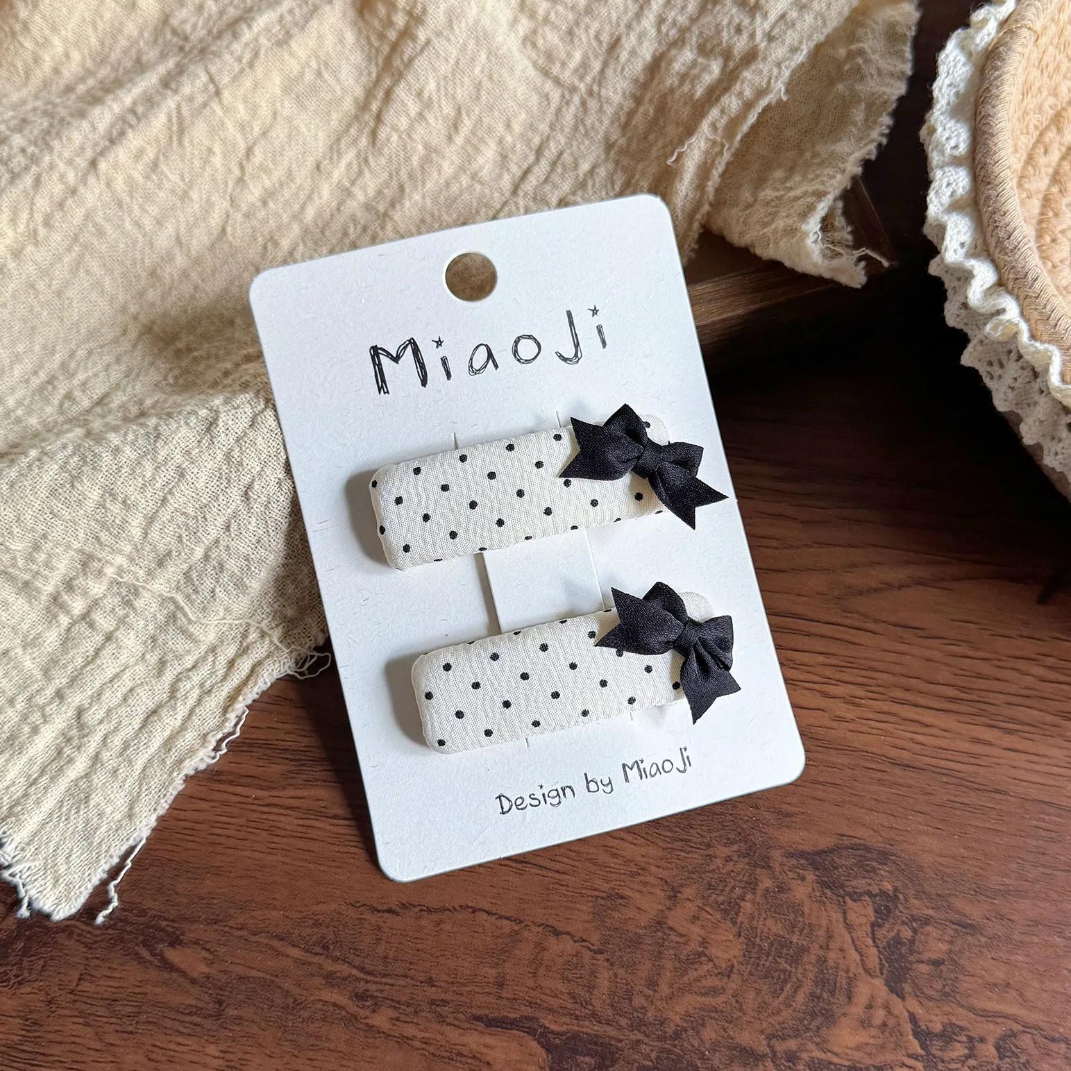 2pcs Little Girl Black and White Polka Dots Love Hairpin Bow Hair Band Baby Side Bangs Clip Broken
2pcs Little Girl Black and White Polka Dots Love Hairpin Bow Hair Band Baby Side Bangs Clip Broken