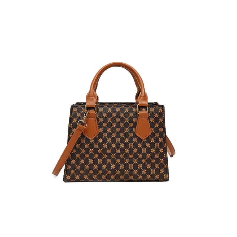 New retro texture casual simple plaid fashion shoulder crossbody portable small square bag woman
New retro texture casual simple plaid fashion shoulder crossbody portable small square bag woman