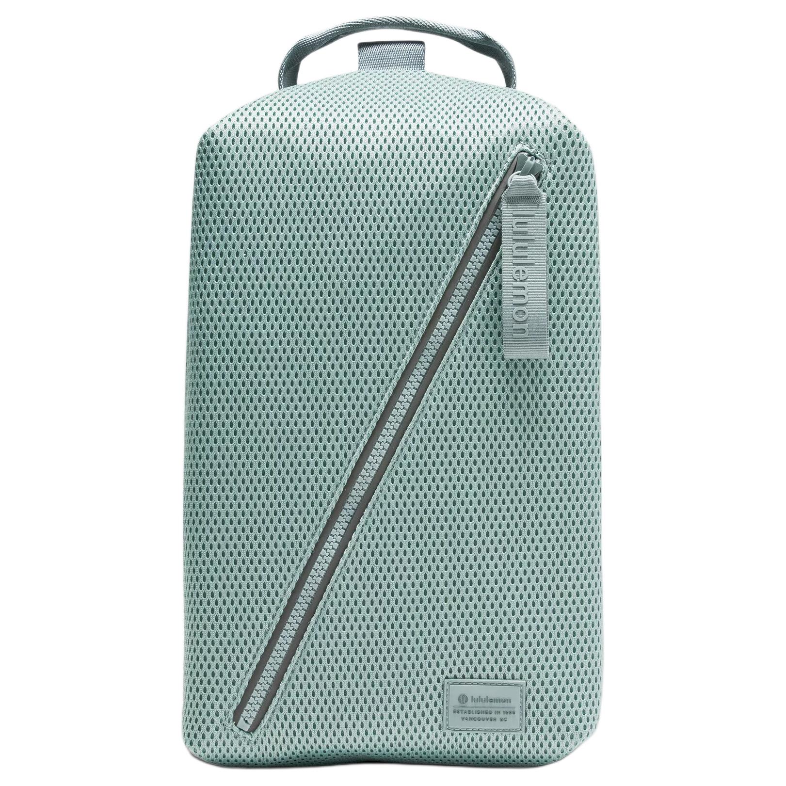 Lululemon Sac Fast Track 8L Fashion Solid Color Minimalist Recycled Polyester Backpack Unisex backpack Volcanic-Blue LU9CK9S-026458 Crater Blue
Lululemon Sac Fast Track 8L Fashion Solid Color Minimalist Recycled Polyester Backpack Unisex backpack Volcanic-Blue LU9CK9S-026458 Crater Blue