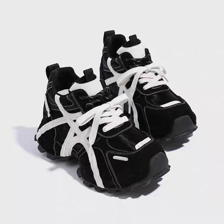 Thick-soled inner height-increasing moral training shoes for women s 2025 autumn and winter new versatile thick-soled breathable Forrest 39 чёрный
Thick-soled inner height-increasing moral training shoes for women s 2025 autumn and winter new versatile thick-soled breathable Forrest 39 чёрный