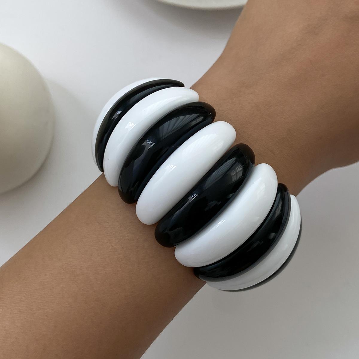 Stylish Black And White Splicing Elastic Bracelet Bracelet, Exaggerated Geometric Curved Wide Bracelet Bracelet
Stylish Black And White Splicing Elastic Bracelet Bracelet, Exaggerated Geometric Curved Wide Bracelet Bracelet