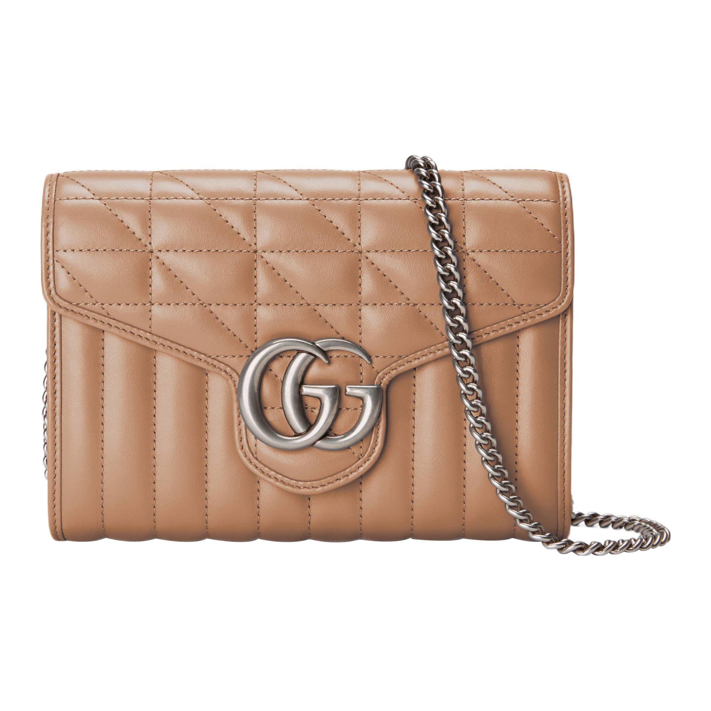 Gucci GG Marmont Series Vintage Silver Tone Accessories Snap Closure Quilted Leather Mini Shoulder Bag Women shoulder bag Rose-Beige 474575-DTD5N-2754 Basic Set (Bag+Dust Bag)
Gucci GG Marmont Series Vintage Silver Tone Accessories Snap Closure Quilted Leather Mini Shoulder Bag Women shoulder bag Rose-Beige 474575-DTD5N-2754 Basic Set (Bag+Dust Bag)